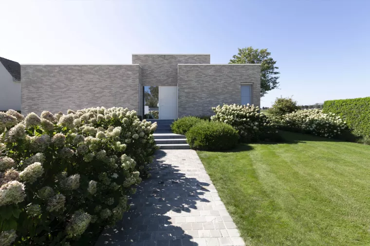 Landelijk gelegen tuin met elegante haagmassieven (15) - 