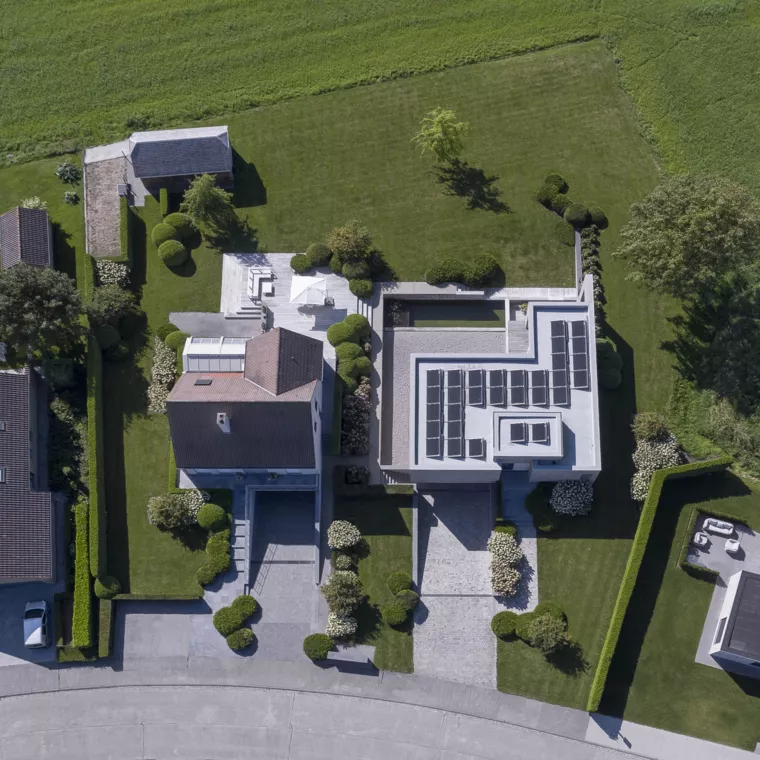 Landelijk gelegen tuin met elegante haagmassieven (12) - 