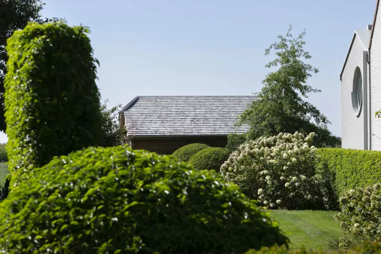 Landelijk gelegen tuin met elegante haagmassieven (30) - 